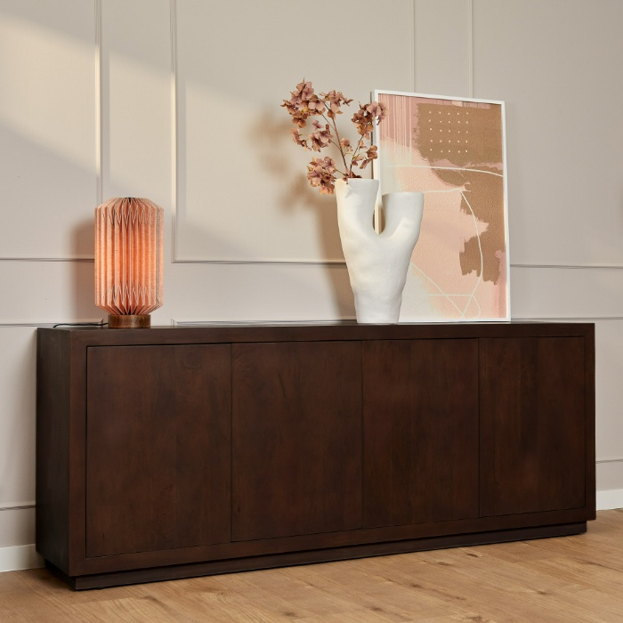 Dressoir Brussel bruin mangohout sfeerbeeld woonkamer