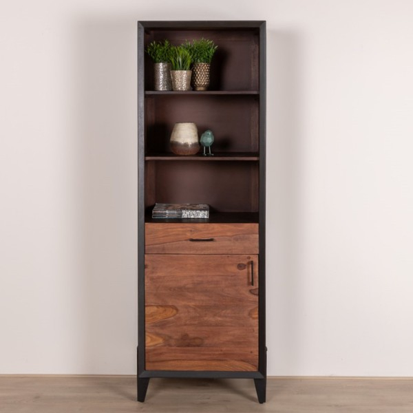 Boekenkast donker hout 60 cm.