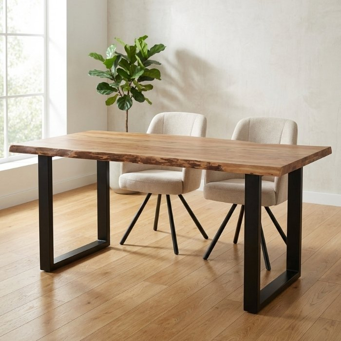 Boomstamtafel 160 cm met natuurlijke rand en zwart onderstel.