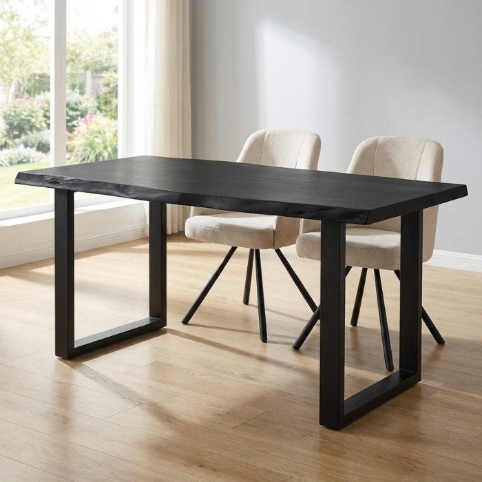 Boomstam eettafel 160 cm zwart met U-onderstel.