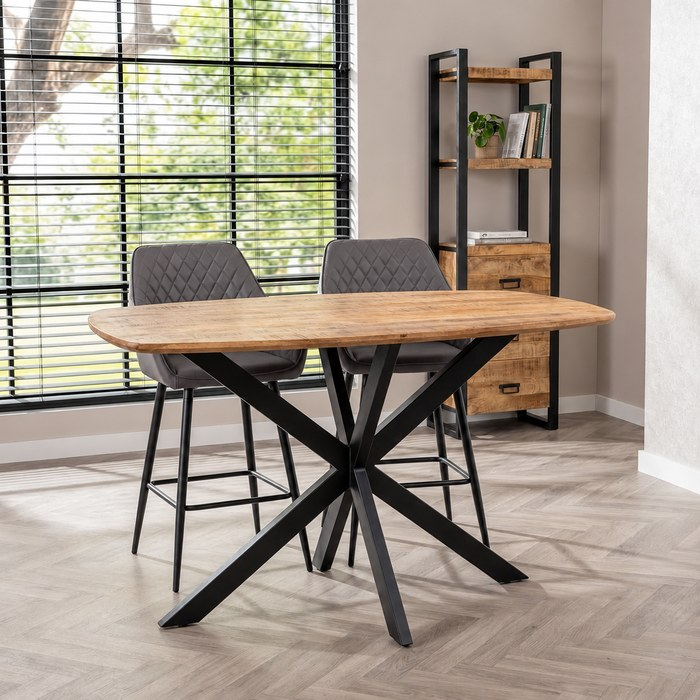 Deens ovale bartafel naturel mangohout met kruisvormige spinpoot