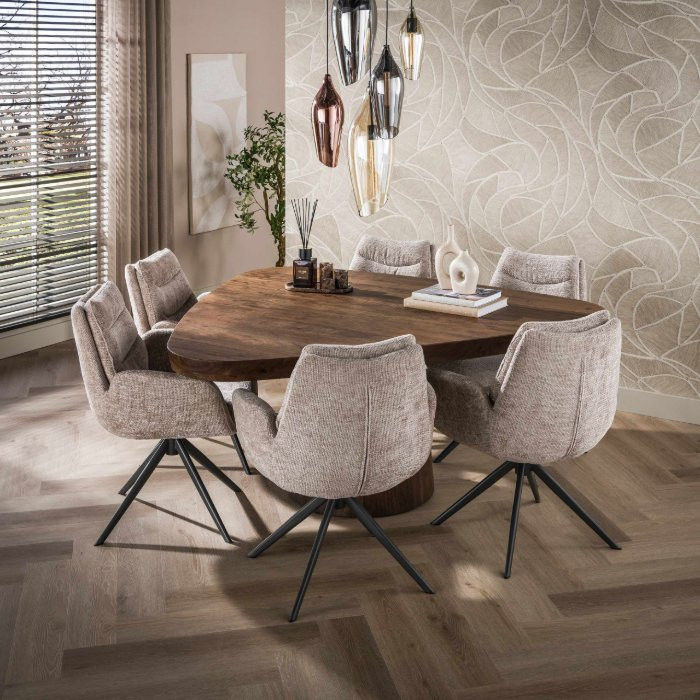 Driehoekige eettafel acaciahout 165 cm Wilma bruin met centrale poot - sfeerfoto 1