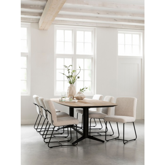 Eettafel van teakhout 260 cm.