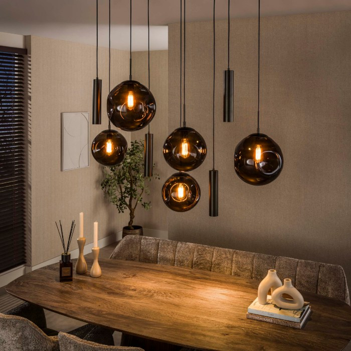 Glazen bollen hanglamp Remo bruin met 9 lampen - sfeerfoto 1