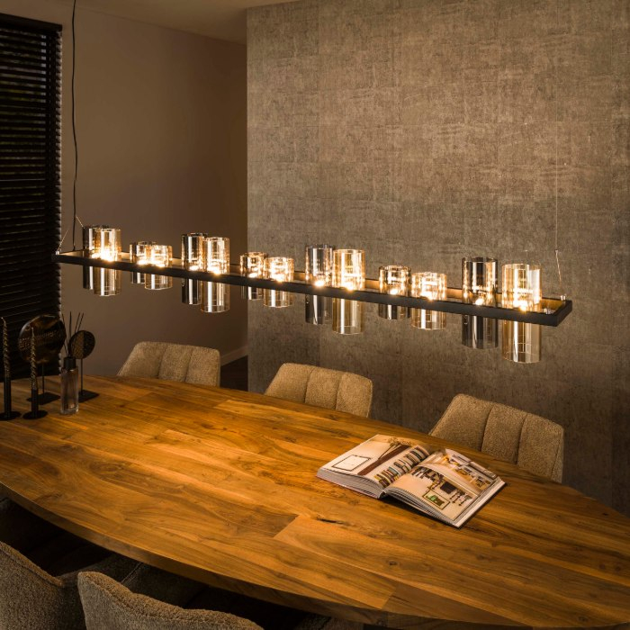 Glazen hanglamp Paulo met 14 cilinderkapjes zwart - sfeerfoto 1