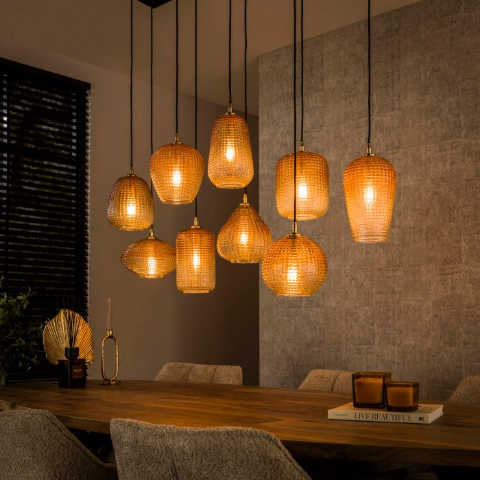 Hanglamp amber glas Mero met 9 lampen - sfeerfoto 1