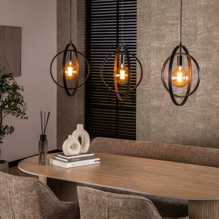 Hanglamp met ringen antraciet 3 lampen Karo - sfeerfoto 1