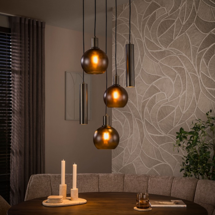Hanglamp vide glazen bollen bruin 5 lampen Makalu - sfeerfoto 1