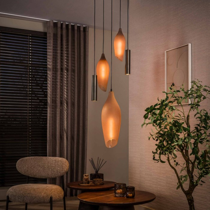 Hanglamp vide Tora bruin matglas met 5 lampen - sfeerfoto 1