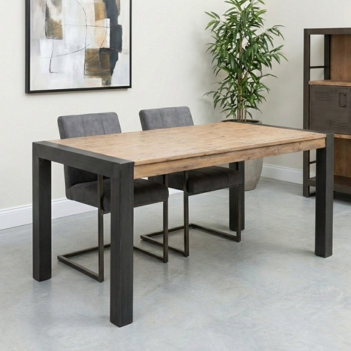 Eettafel industrieel 180 cm.