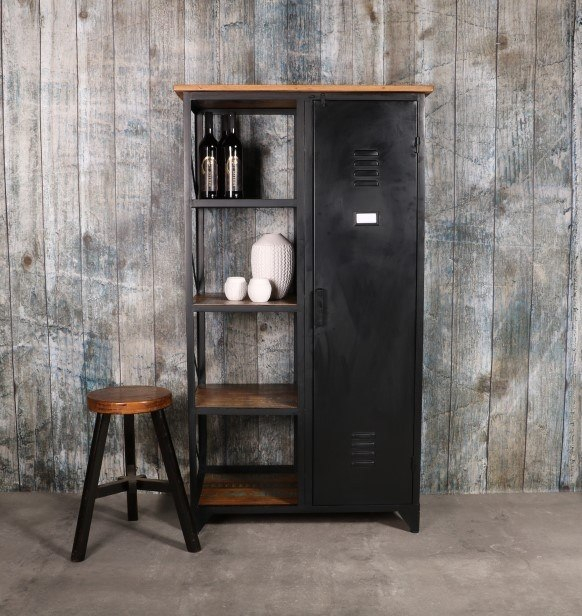 industriële lockerkast zwart met mango hout.