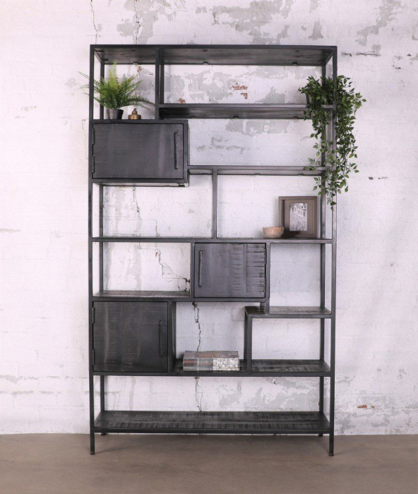 Vakkenkast van zwart mangohout, 200 centimeter hoog met drie deuren