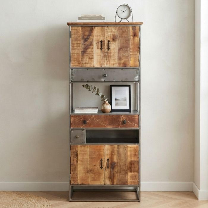 Industriële kast vintage. Mangohout met grijs staal.
