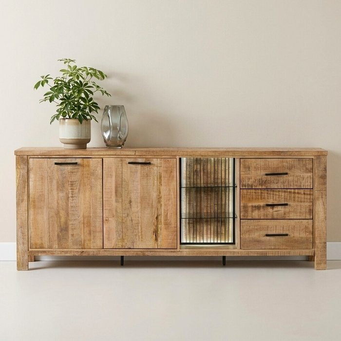 Mangohout dressoir 210 cm breed met deuren, lades en open vakken.