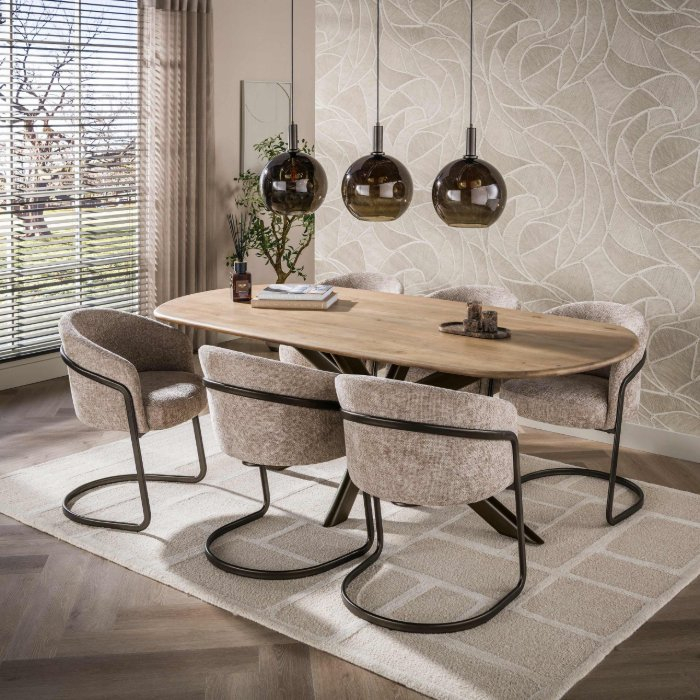 Mangohouten eettafel 215 cm Alma naturel met spinpoot - sfeerfoto 1