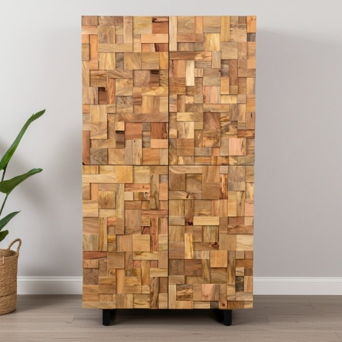 Mangohouten opbergkast met vier deuren.