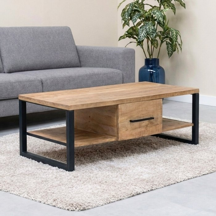 Salontafel mangohout 120 cm met lades en open vakken.