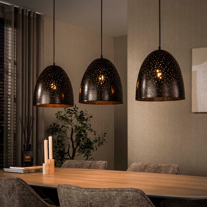 Metalen hanglamp met gaatjes 3 lampen Beno bruin - sfeerfoto 1