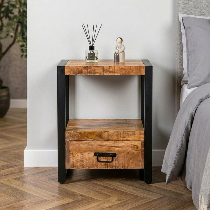 Nachtkastje industrieel mangohout met lade.