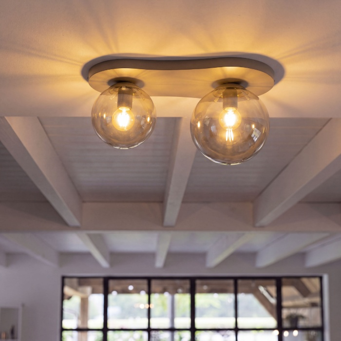 Plafondlamp met 2 glazen bollen Dano beige - sfeerfoto 1
