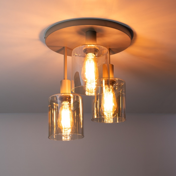 Plafondlamp met 3 getrapte glazen kappen Sella beige - sfeerfoto 1