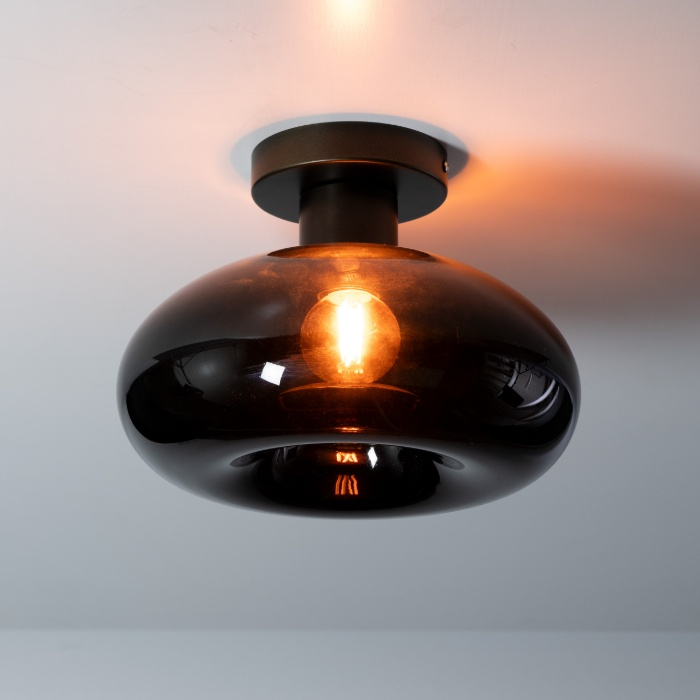 Plafondlamp met bruine glazen bol Rona 27 cm - sfeerfoto 1