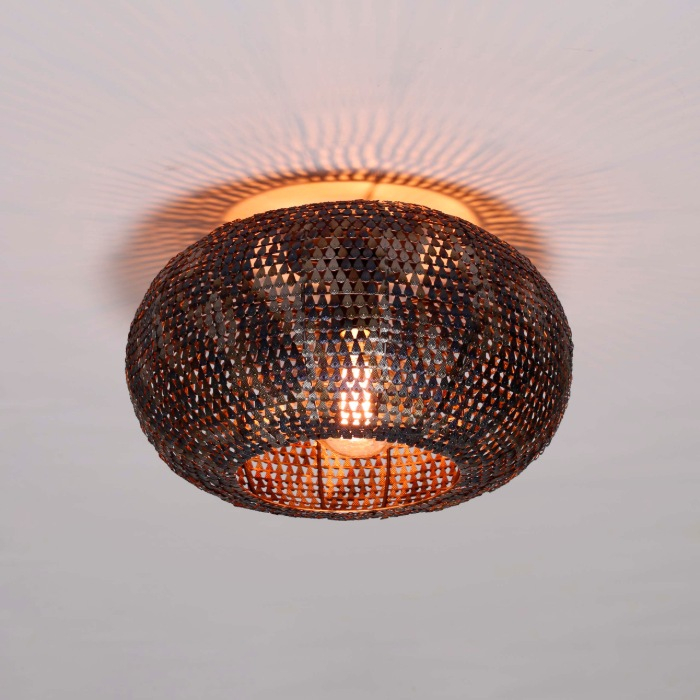 Plafondlamp met gaatjes Rosa handgemaakt zwart en bruin 40 cm - sfeerfoto 1