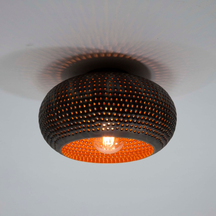 Plafondlamp met gaatjes Uma zwart en bruin 35 cm - sfeerfoto 1
