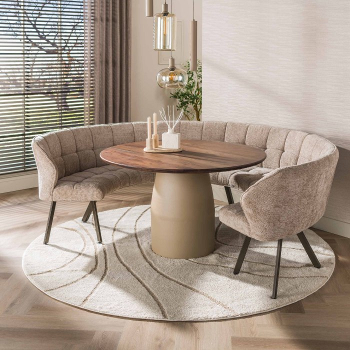 Ronde eettafel 130 cm Liam acaciahout met beige middenpoot - sfeerfoto 1