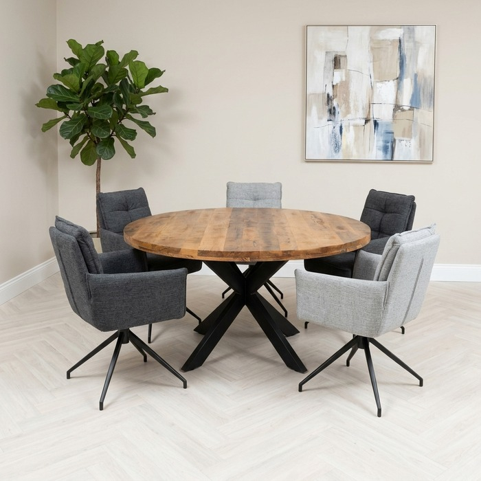 Ronde mangohouten eettafel van 140 cm met vijf grijze draaibare armstoelen