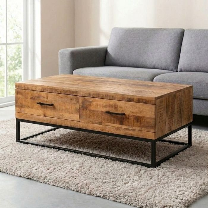 Mangohouten salontafel met twee lades.