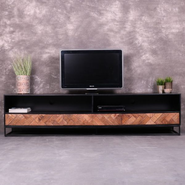 Visgraat tv meubel voorzien van drie laden en open vakken.