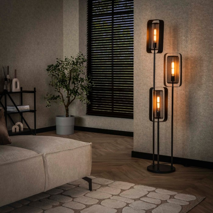 Vloerlamp met 3 draaibare kappen Alba zwart - sfeerfoto 1