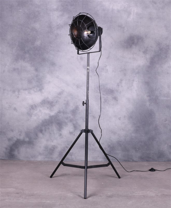 Zwarte industriële lamp