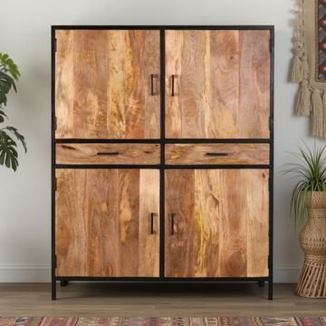 Bergkast van mangohout met vier deuren en twee laden.