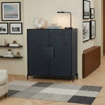 Kast zwart hout sfeerafbeelding.