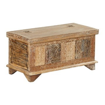 Kistje als salontafel uit India.