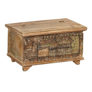 Kistje als salontafel.