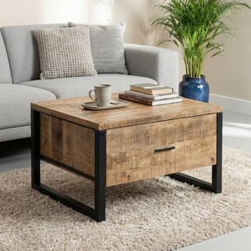 Mangohouten salontafel met lades.