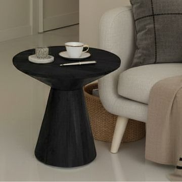 Sfeerafbeelding ronde zwarte bijzettafeltje. 