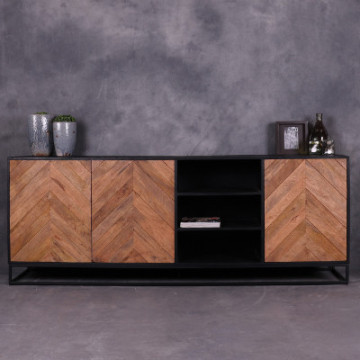 Dressoir visgraat 200 cm met drie deuren en drie open vakken.