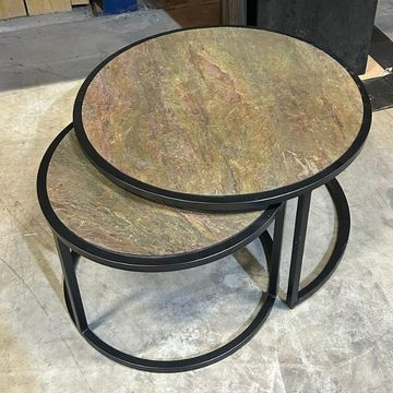 Salontafelset met natuursteen. 