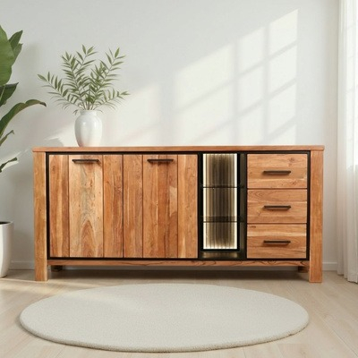 Acaciahouten dressoir met twee deuren en drie lades.