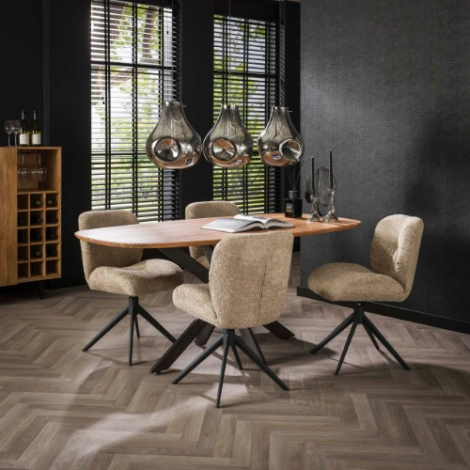 Acaciahouten eettafel deens ovaal 180 cm Tibo naturel met spinpoot - sfeerfoto