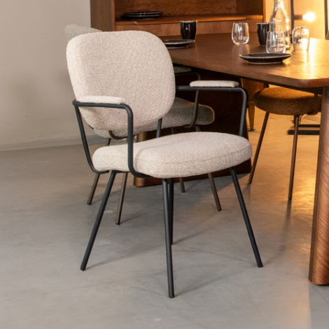 Eetkamerstoel Loek crème bouclé, zwart frame