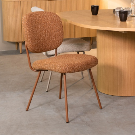 Eetkamerstoel Sem cognac bouclé, roestkleurige poten