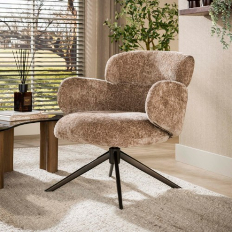 Draaibare fauteuil Carlo champagne met bruin onderstel - sfeerfoto