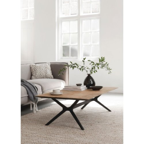 Salontafel van teakhout 130 cm.