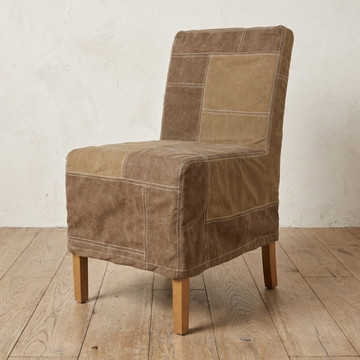 Eetkamerstoel met lichtbruine stof