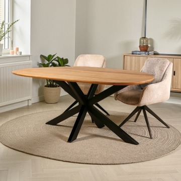 Organische eettafel gemaakt van mangohout met spinpoot van zwart staal 180 cm.
